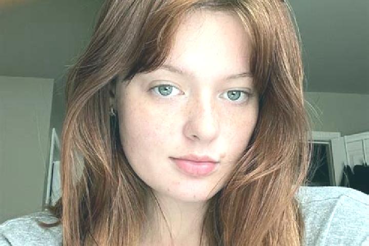 Riley, 20, a red brown-eyed mixed companion based in Hobson City. Offering Erotic Massage, OWO, Party Girl, Girlfriend Experience, Massage. Available for inc...