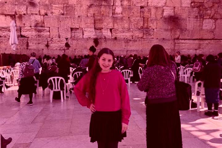 Riley, 20 — Escort in Bat Hefer, Israel