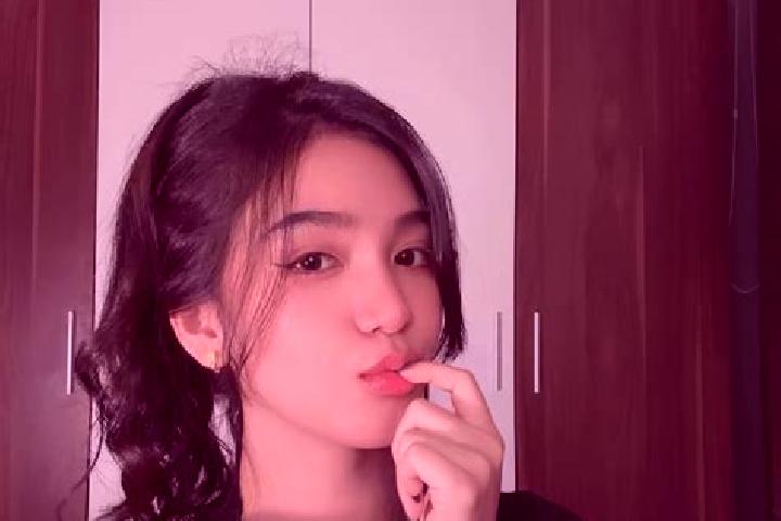 Riley, 20 — Escort in Bulan, Philippines