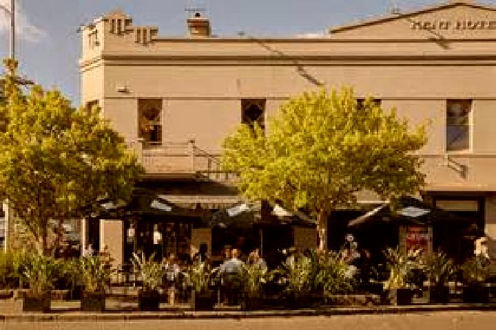 Riley, 20 — Escort in Carlton North, Australia