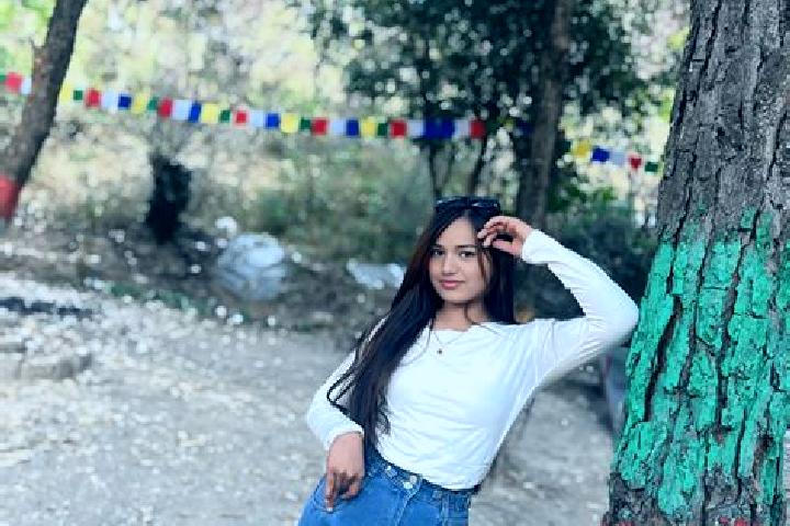 Riley, 20 — Escort in Chainpur, Nepal