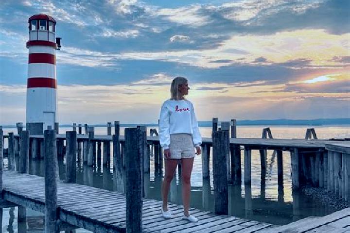 Riley, 20 — Escort in Purbach am Neusiedler See, Austria