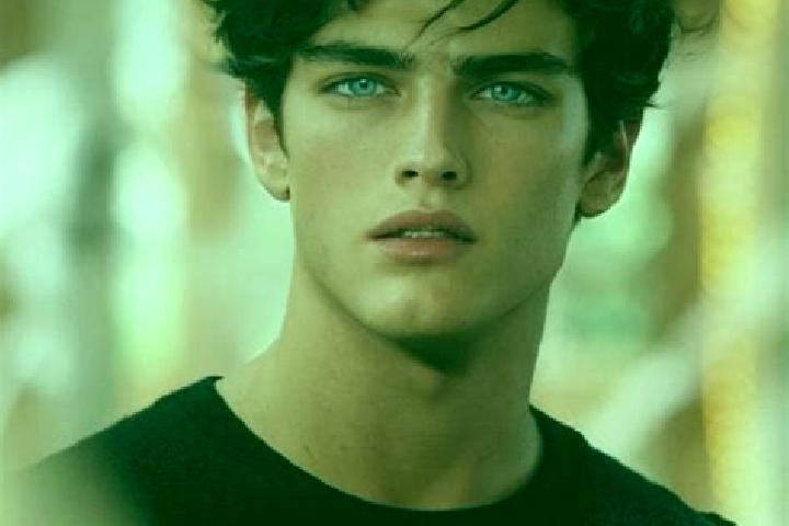 Riley, 21, a auburn blue-eyed mediterranean companion based in Meydanlik. Offering Travel Companion, Massage, Dinner Date, Domination. Available for incall a...