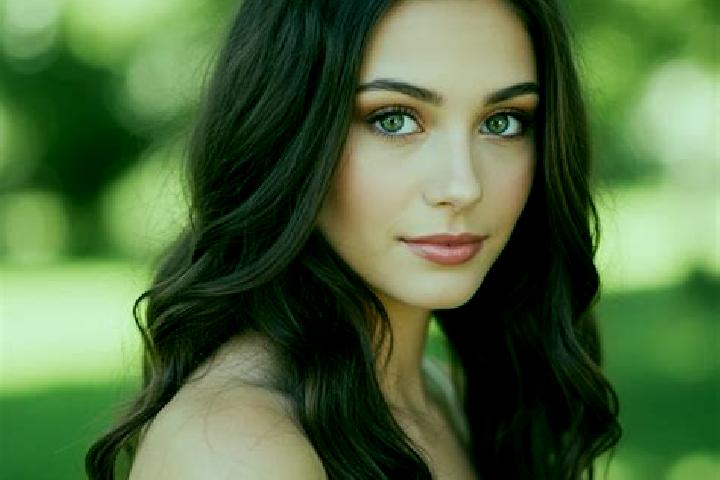 Riley, 21, a black hazel-eyed mediterranean companion based in The Gardens. Offering Tantra, Party Girl, Duos. Available for incall and outcall, overnight bo...