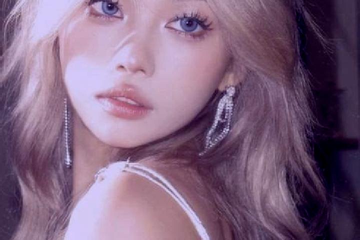 Riley, 21, a blonde amber-eyed asian companion based in Deutsch Griffen. Offering Dinner Date, GFE, A-Level. Available for incall and outcall, day and evenin...