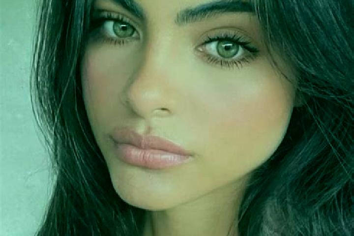 Riley, 21, a dark blonde dark-eyed indian companion based in La Parrilla. Offering Erotic Massage, OWO, Massage. Available for incall and outcall, overnight ...