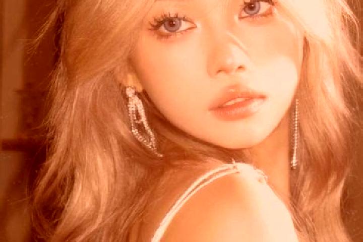 Riley, 21, a platinum blonde amber-eyed asian companion based in Hovmantorp. Offering Roleplay, BDSM, Dinner Date. Available for incall and outcall, overnigh...