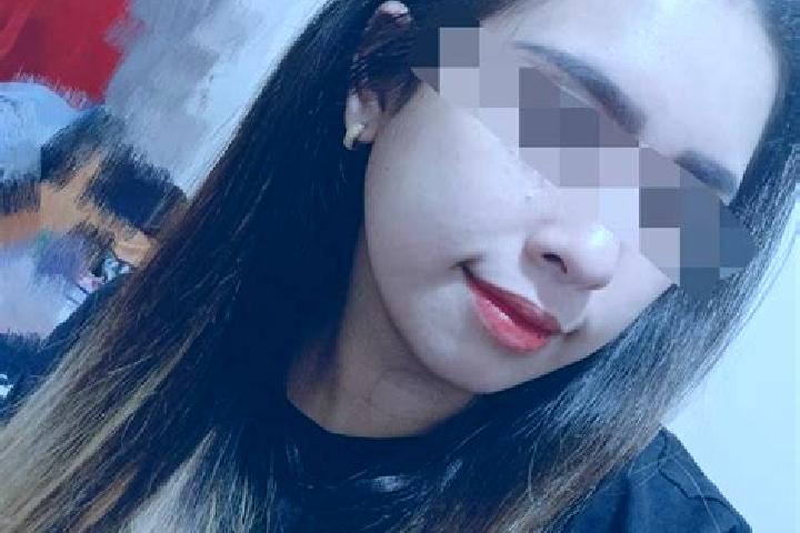 Riley, 21, a red dark-eyed asian companion based in Emet. Offering Overnight, OWO, Roleplay. Available for incall and outcall, overnight bookings available.