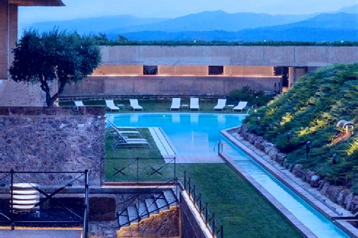 Riley, 21, a red green-eyed mediterranean companion based in Sant Julia de Ramis. Offering Striptease, Roleplay, Domination, Travel Companion. Available for ...