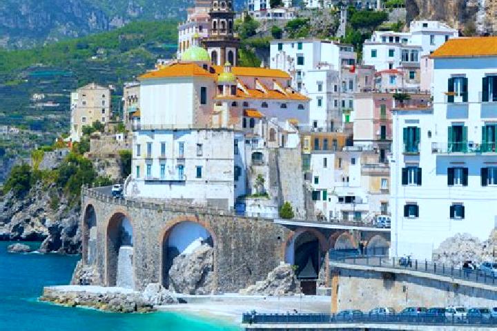 Riley, 21 — Escort in Formazza, Italy