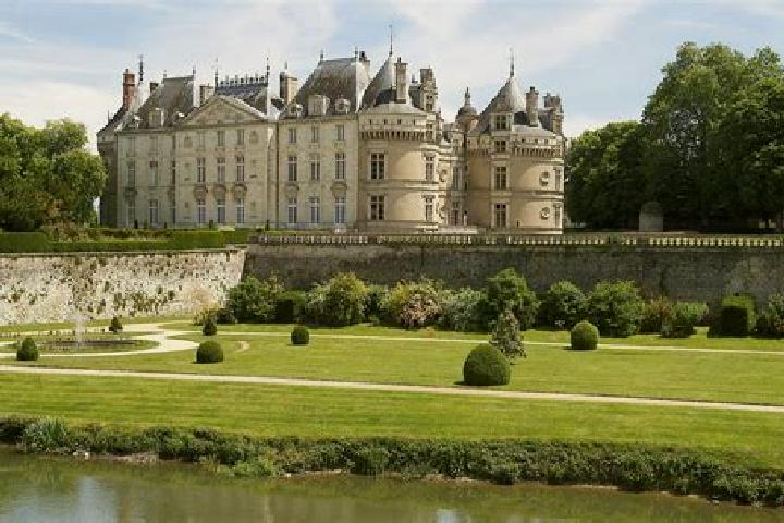Riley, 21 — Escort in Le Lude, France