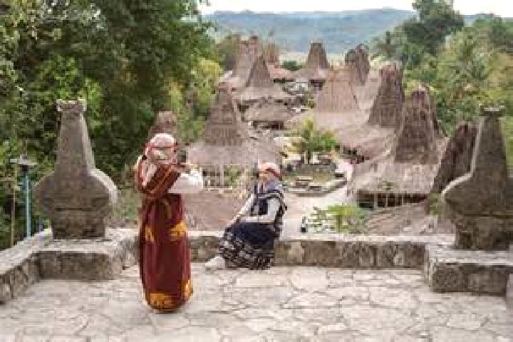 Riley, 21 — Escort in Tebara, Indonesia