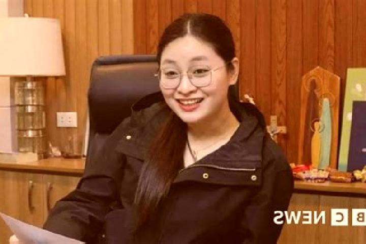 Riley, 21 — Escort in Weidong, China
