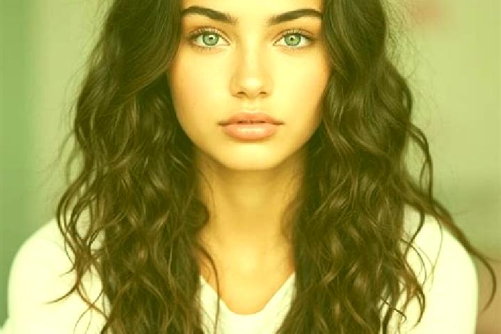 Riley, 22, a auburn amber-eyed mediterranean companion based in Ostuni. Offering OWO, Travel Companion, Prostate Massage, Domination. Available for incall an...