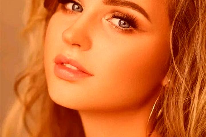Riley, 22, a dark blonde blue-eyed mediterranean companion based in Apazapan. Offering Striptease, Travel Companion, Couples, OWO. Available for incall and o...