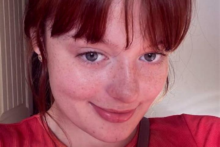 Riley, 22, a red brown-eyed european companion based in Ngorla. Offering Prostate Massage, Dinner Date, Domination. Available for incall and outcall, overnig...