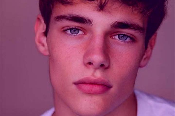Riley, 22, a red green-eyed caucasian companion based in Blizyce. Offering Couples, OWO, Massage. Available for incall and outcall, overnight bookings availa...