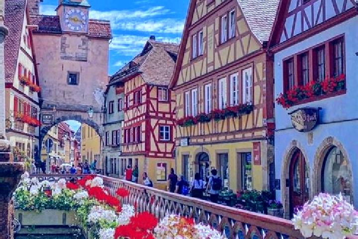 Riley, 22 — Escort in Kirchweidach, Germany