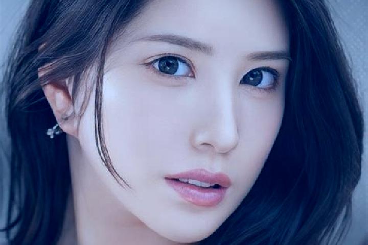Riley, 22 — Escort in Nago, Japan