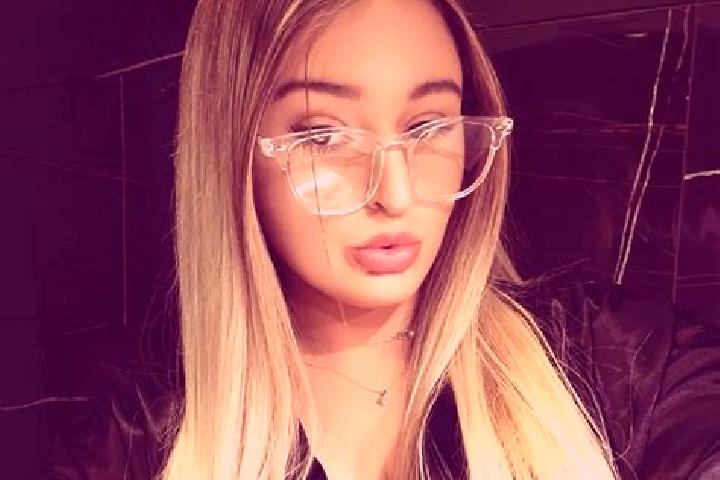 Riley, 22 — Escort in Poiana Mare, Romania