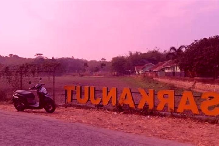 Riley, 22 — Escort in Sarkanjut, Indonesia