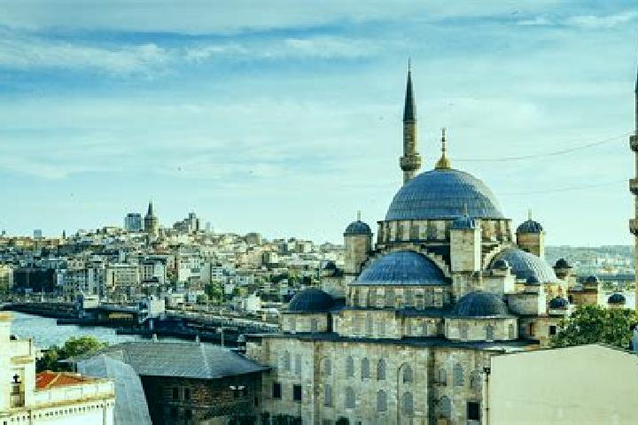 Riley, 22 — Escort in Tarabya, Turkey