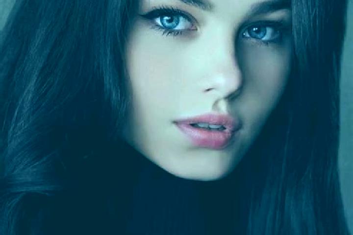 Riley, 23, a auburn dark-eyed slavic companion based in Jormannsdorf. Offering 69, A-Level, Massage. Available for incall and outcall, overnight bookings ava...