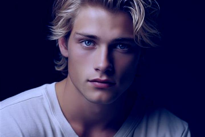 Riley, 23, a auburn grey-eyed european companion based in Labuhanmaringgai. Offering OWO, Prostate Massage, Couples. Available for incall and outcall, overni...