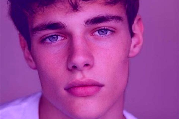 Riley, 23, a chestnut brown-eyed caucasian companion based in Gardner. Offering Prostate Massage, OWO. Available for incall and outcall, overnight bookings a...
