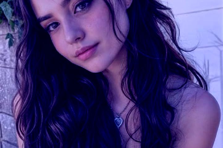 Riley, 23, a chestnut hazel-eyed latina companion based in L Alcudia de Crespins. Offering Domination, Massage. Available for incall and outcall, day and eve...