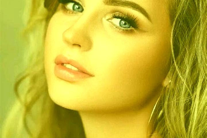 Riley, 23, a dark blonde blue-eyed mediterranean companion based in Seitifla. Offering Deep French Kissing, A-Level, Domination, Party Girl, Duos. Available ...