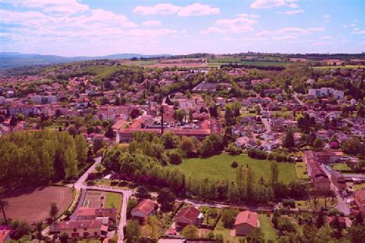 Riley, 23 — Escort in Cailloux-sur-Fontaines, France