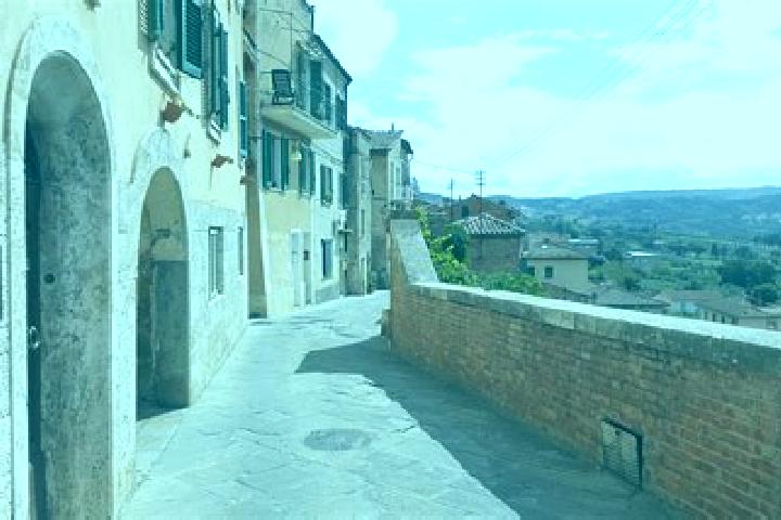 Riley, 23 — Escort in Chianciano Terme, Italy