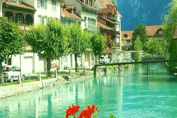 Riley, 23 — Escort in Rietgrabenhang, Switzerland