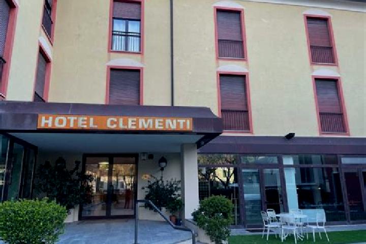 Riley, 23 — Escort in Salice Terme, Italy