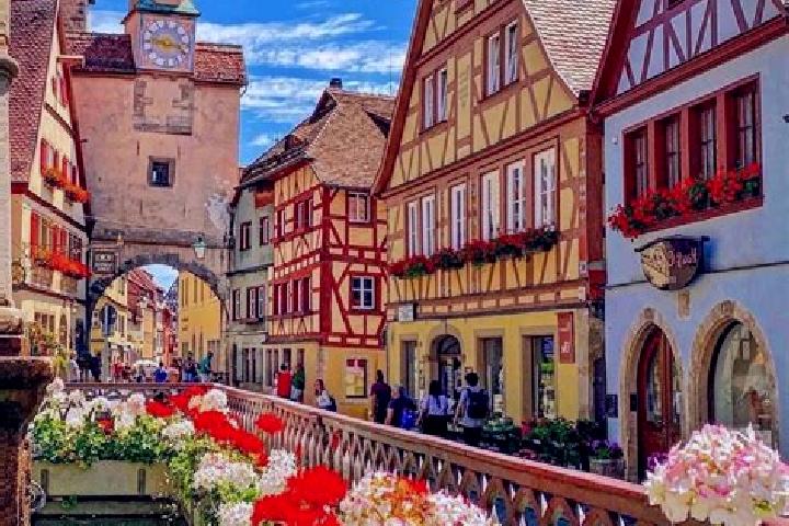 Riley, 23 — Escort in Untermerzbach, Germany