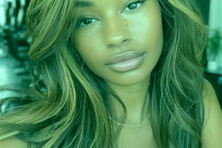 Riley, 24, a dark blonde hazel-eyed latina companion based in Badem. Offering Party Girl, Erotic Massage, Travel Companion. Available for incall and outcall,...