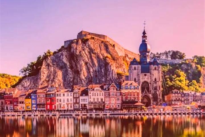 Riley, 24 — Escort in Dhuy, Belgium