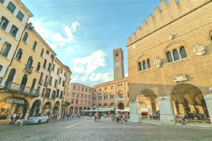 Riley, 24 — Escort in Treviso, Italy