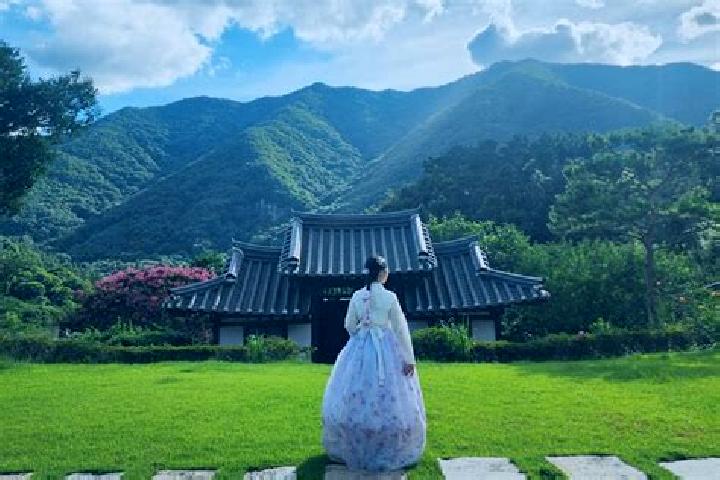 Riley, 24 — Escort in Wanju, South Korea