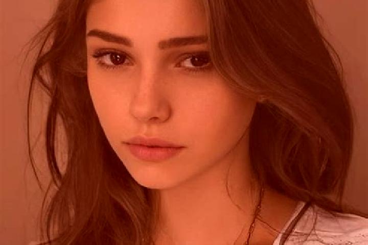 Riley, 25, a chestnut brown-eyed slavic companion based in Berja. Offering Travel Companion, 69, Fetish, Deep French Kissing. Available for incall and outcal...
