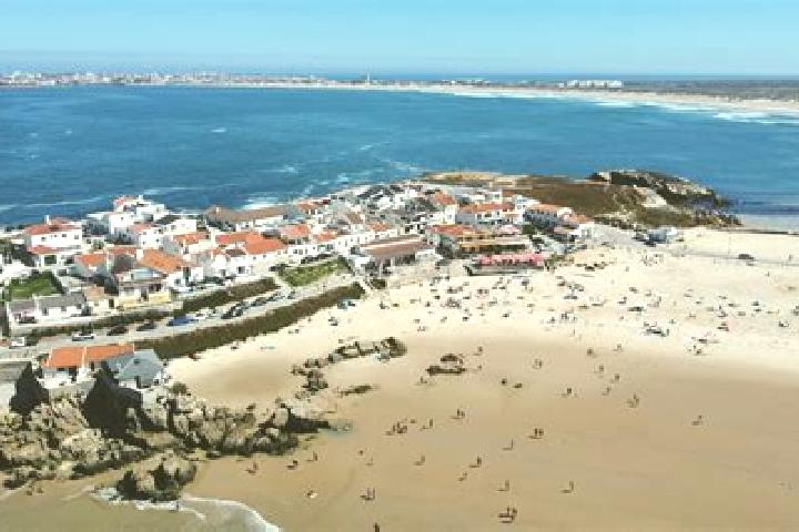 Riley, 25 — Escort in Ferrel, Portugal