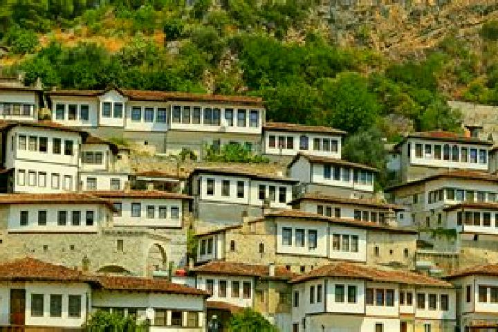 Riley, 25 — Escort in Gjinaj, Albania