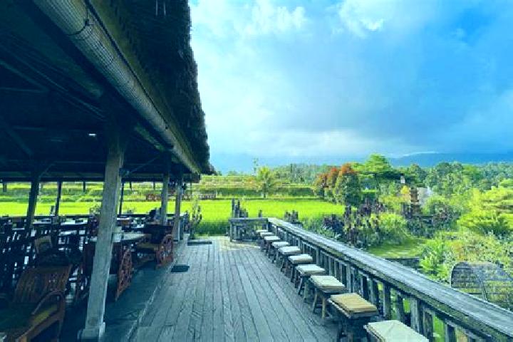Riley, 25 — Escort in Penebel, Indonesia