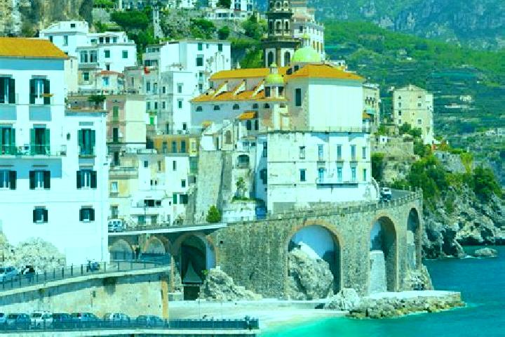 Riley, 25 — Escort in Scarmagno, Italy