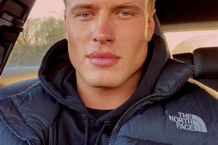 Riley, 26, a black blue-eyed slavic companion based in Masserberg. Offering Travel Companion, Couples, Prostate Massage, Girlfriend Experience, BDSM. Availab...