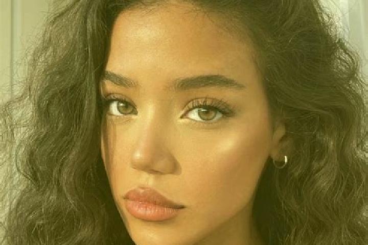 Riley, 26, a black brown-eyed mixed companion based in Arcila. Offering Fetish, CIM, Dinner Date, Prostate Massage. Available for incall and outcall, day and...