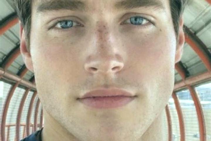 Riley, 26, a black grey-eyed mediterranean companion based in Pardi Sondhpur. Offering OWO, Dinner Date, Prostate Massage. Available for incall and outcall, ...