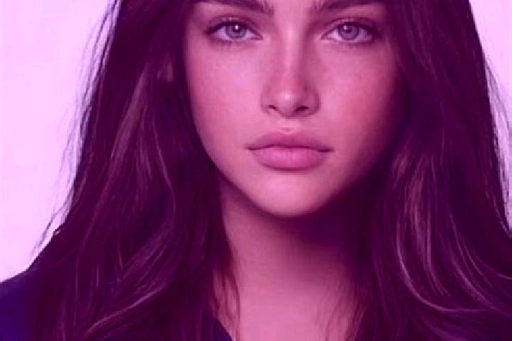 Riley, 26, a brunette blue-eyed caucasian companion based in Casarsa della Delizia. Offering OWO, Fetish, Erotic Massage, Massage. Available for incall and o...