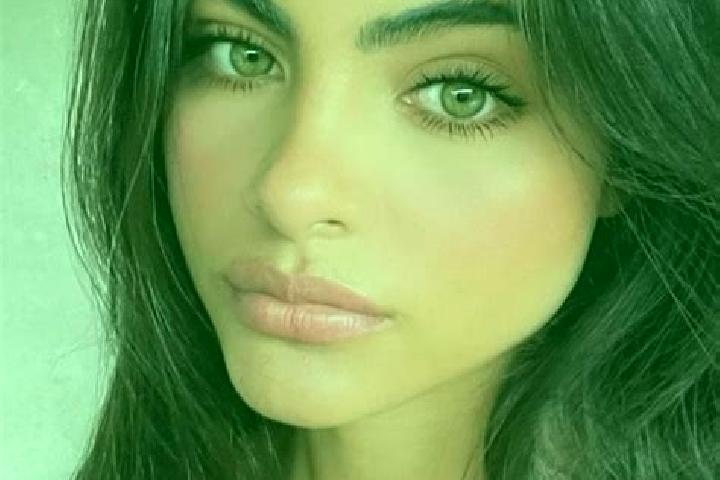 Riley, 26, a brunette green-eyed middle eastern companion based in Harmod. Offering Couples, Deep French Kissing, Tantra, GFE. Available for incall and outca...